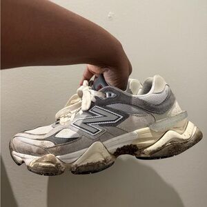 New Balance 9060 Gray and White Shoes Size 9 (Very Dirty) will clean 🧼